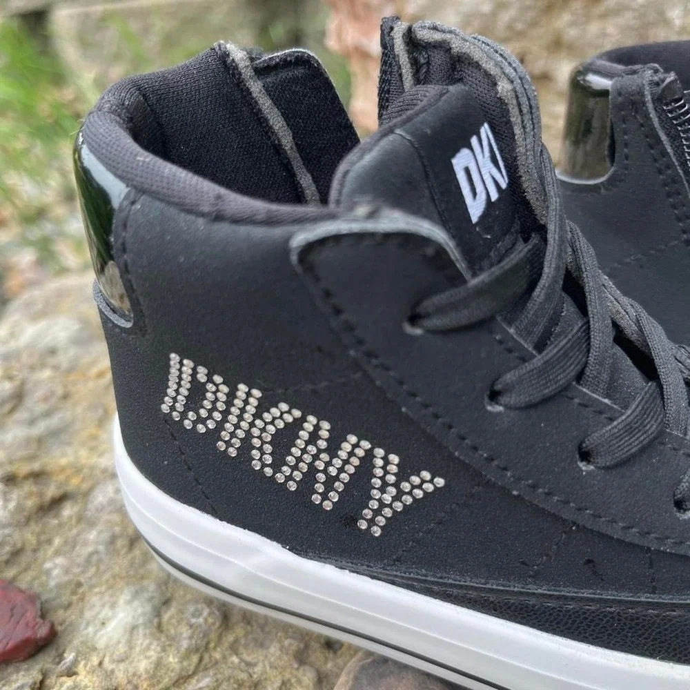 DKNY Kids Size 7-7.5 · Brand new